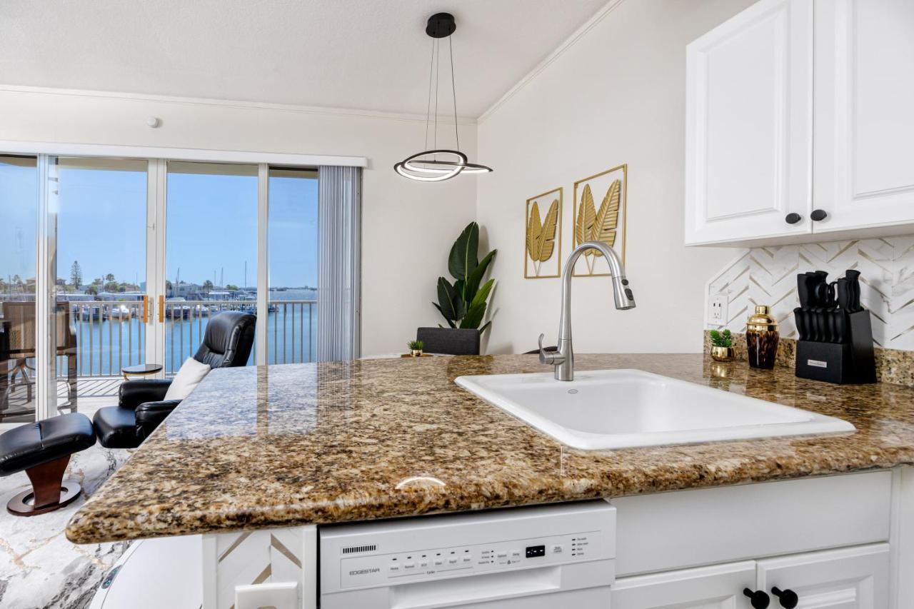 Elegant Waterfront Place For Two/Boca Ciega Resort 圣彼得堡 外观 照片